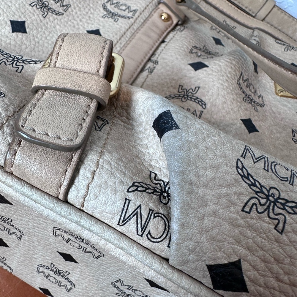 MCM Beige Visetos Coated Canvas Large Tote/ Crossbody - Two-Way Bag - Picture 10 of 12